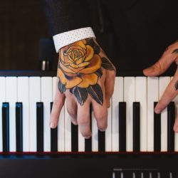 IMG 7330 - This creative & edgy wedding combined ultra glam with street art and ring tattoos This edgy Chicago wedding combined ultra glam with street art and ring tattoos
