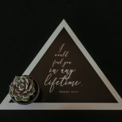 RoniRosePhotography OffbeatBrideRealWedding 48 - Vintage style & geometric touches at this vintage garage wedding Vintage style & geometric touches at this vintage garage wedding