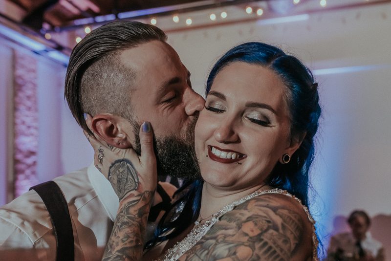 Vintage style & geometric touches at this vintage garage wedding