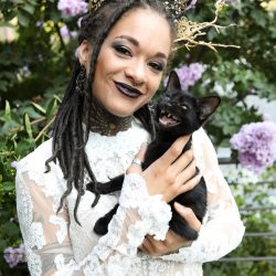 TristaMajaPhotography 6E8A0845 big - Vivid colors meet goth chic at this moody & quirky wedding inspiration Vivid colors meet goth chic at this moody & quirky wedding inspiration