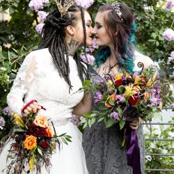 TristaMajaPhotography 6E8A0950 big - Vivid colors meet goth chic at this moody & quirky wedding inspiration Vivid colors meet goth chic at this moody & quirky wedding inspiration