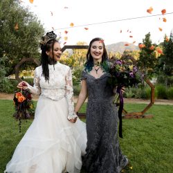 TristaMajaPhotography 6E8A1298 big - Vivid colors meet goth chic at this moody & quirky wedding inspiration Vivid colors meet goth chic at this moody & quirky wedding inspiration