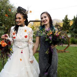 TristaMajaPhotography 6E8A1307 big - Vivid colors meet goth chic at this moody & quirky wedding inspiration Vivid colors meet goth chic at this moody & quirky wedding inspiration