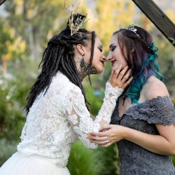 TristaMajaPhotography 6E8A1397 big - Vivid colors meet goth chic at this moody & quirky wedding inspiration Vivid colors meet goth chic at this moody & quirky wedding inspiration