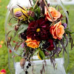 TristaMajaPhotography 6E8A1581 big - Vivid colors meet goth chic at this moody & quirky wedding inspiration Vivid colors meet goth chic at this moody & quirky wedding inspiration