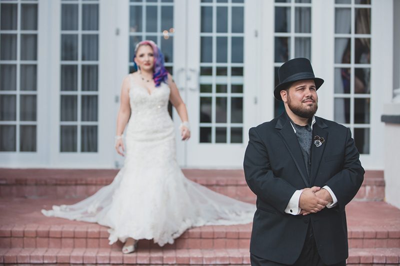 Owls, vines, & feathers at this glam Labyrinth meets 1920s wedding