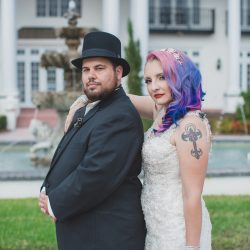 Owls, vines, & feathers at this glam Labyrinth meets 1920s wedding