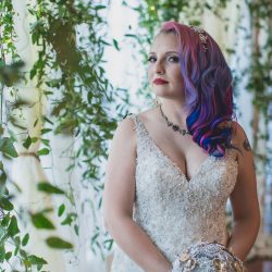 Owls, vines, & feathers at this glam Labyrinth meets 1920s wedding