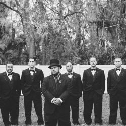 Owls, vines, & feathers at this glam Labyrinth meets 1920s wedding