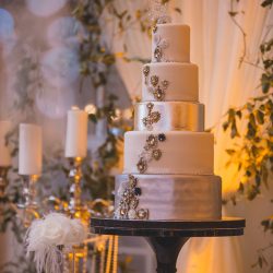 Owls, vines, & feathers at this glam Labyrinth meets 1920s wedding