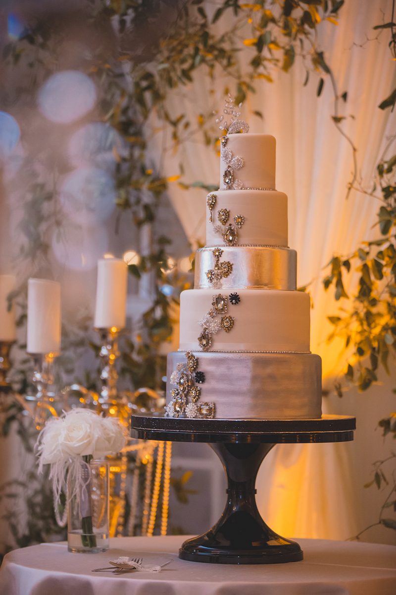 Owls, vines, & feathers at this glam Labyrinth meets 1920s wedding