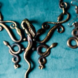 Fall Witchy Wedding20181013 0008 - It's all about chic dark romance at this pagan wedding in Maryland It's all about chic dark romance at this pagan wedding in Maryland