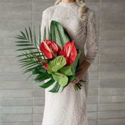 HavanaStylized 027 - A little tropical, a little glam: this Cuban wedding inspiration is pure romance in 1940s Havana A little tropical, a little glam: this Cuban wedding inspiration is pure romance in 1940s Havana