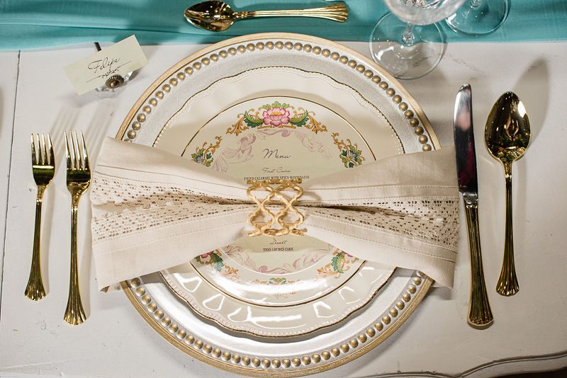 A little tropical, a little glam: this Cuban wedding inspiration is pure romance in 1940s Havana 