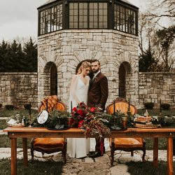 IA2A0082 1 - Floating candles, cloaks, & a patronus cake at this mystical Harry Potter-inspired wedding inspiration Floating candles, cloaks, & a patronus cake at this mystical Harry Potter-inspired wedding inspiration