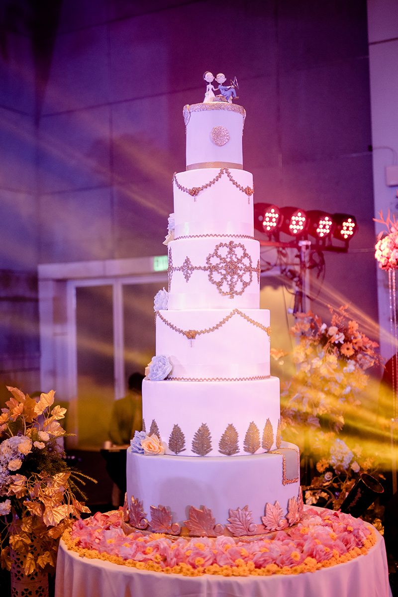 A cornflower blue and lemon yellow Philippines wedding with Moroccan influences