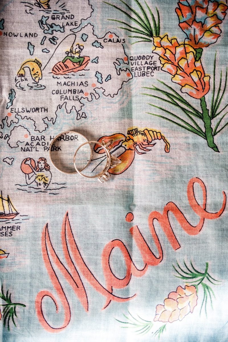 This urban swinger-vibe microwedding had '60s style, beer, & lots of makeouts