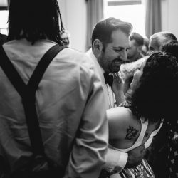 Arielle and Mike 0207 - This urban swinger-vibe microwedding had '60s style, beer, & lots of makeouts This urban swinger-vibe microwedding had '60s style, beer, & lots of makeouts