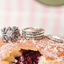 Chicago Elopement by Emma Mullins Photography 40 - Feast your eyes on this joyful Chicago elopement with donuts & dogs Feast your eyes on this joyful Chicago elopement with donuts & dogs