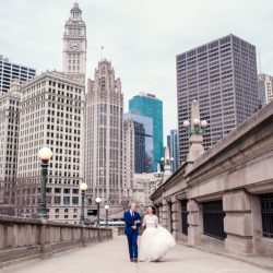 Chicago Elopement by Emma Mullins Photography 54 - Feast your eyes on this joyful Chicago elopement with donuts & dogs Feast your eyes on this joyful Chicago elopement with donuts & dogs