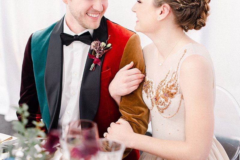 “Close to my heart. Never to part": Circus romance abounds at this Dumbo-inspired wedding 