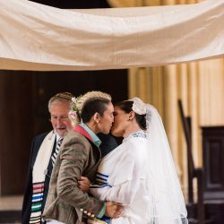 Get ready to fall hard for this Jewish-Mexican wedding in Oxford, England
