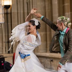 Get ready to fall hard for this Jewish-Mexican wedding in Oxford, England