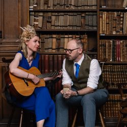Get ready to fall hard for this Jewish-Mexican wedding in Oxford, England