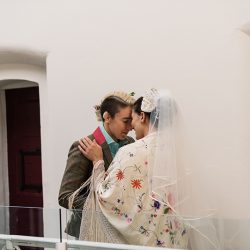 Get ready to fall hard for this Jewish-Mexican wedding in Oxford, England