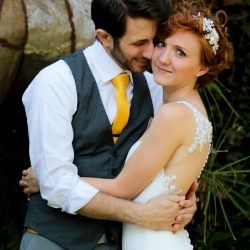 Colwell Taylor TristaMajaPhotography TP2A1040 big - Pops of color, fave fandoms, & vegan food at this Enchanted Manor wedding Pops of color, fave fandoms, & vegan food at this Enchanted Manor wedding