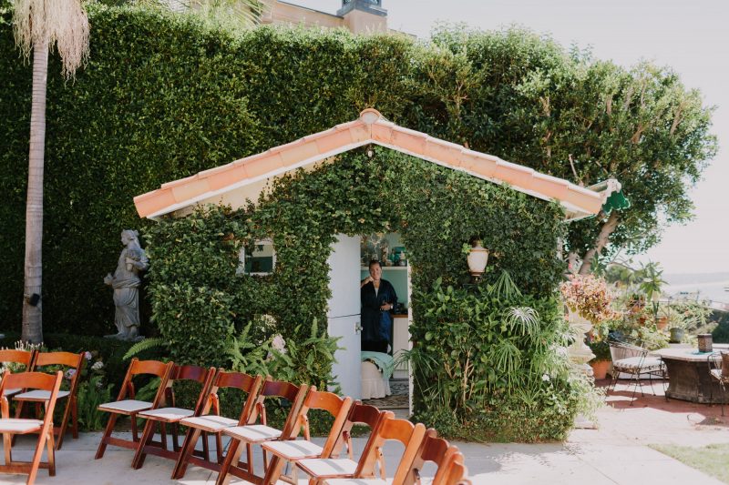 Churros, quiet moments, & a spiral aisle at this sunlit wedding in La Jolla
