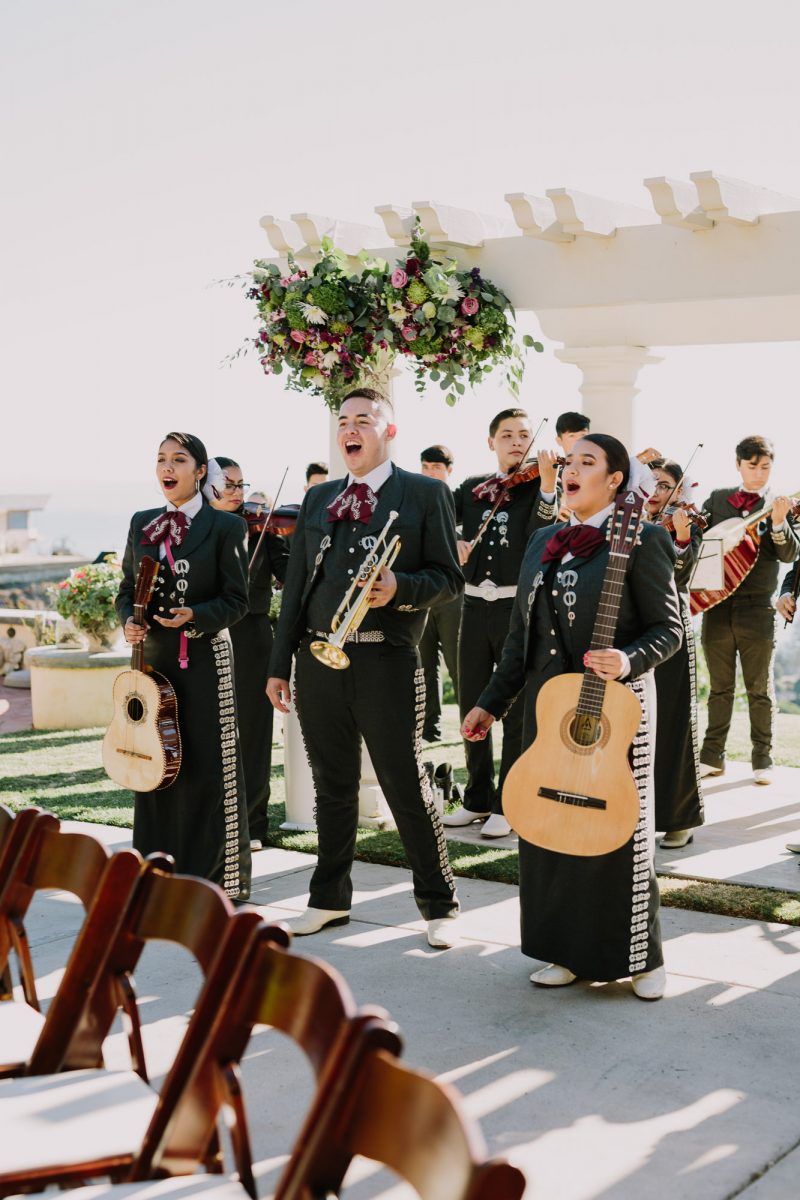 Churros, quiet moments, & a spiral aisle at this sunlit wedding in La Jolla