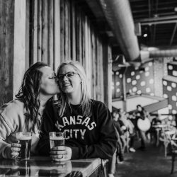 Furdeck Chapman NorthArrowCreative LESLIECASSIDYKANSASCITYENGAGEMENTNORTHARROWCREATIVE5SR77500020 big - Breweries, architecture, & canoodling at this engagement homage to Kansas City Breweries, architecture, & canoodling at this engagement homage to Kansas City