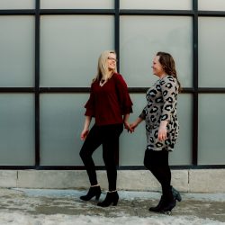 Furdeck Chapman NorthArrowCreative LESLIECASSIDYKANSASCITYENGAGEMENTNORTHARROWCREATIVESNY095400134 big - Breweries, architecture, & canoodling at this engagement homage to Kansas City Breweries, architecture, & canoodling at this engagement homage to Kansas City
