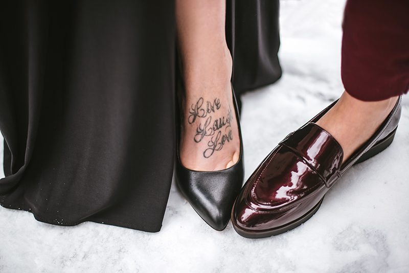 A magical frozen waterfall engagement shoot in the Poconos
