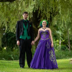 Arcade games & epic foliage at this whimsical green & purple wedding
