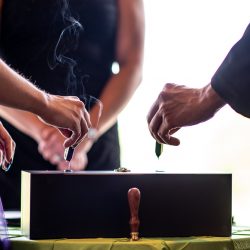 Arcade games & epic foliage at this whimsical green & purple wedding