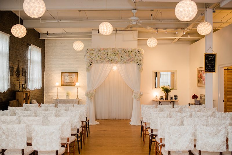 A sweet Philadelphia elopement with an homage to some of the best photo spots in Philly
