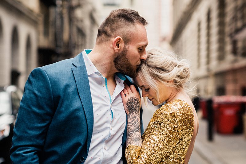 A sweet Philadelphia elopement with an homage to some of the best photo spots in Philly