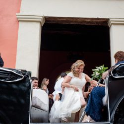 Hernandez Buonomo GaboampMafeFotografia 26042019GBO8571 big - Love the color & dancing at this Colombia destination wedding A spectacle of dance & color await at this Caribbean destination wedding in Columbia