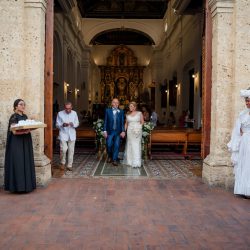 Hernandez Buonomo GaboampMafeFotografia 26042019MFE9586 big - Love the color & dancing at this Colombia destination wedding A spectacle of dance & color await at this Caribbean destination wedding in Columbia