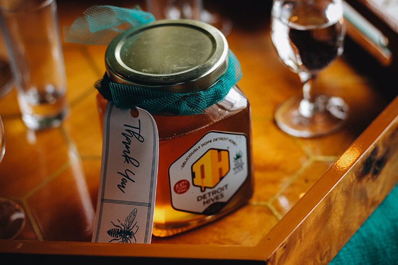 Who knew a insect-themed wedding could be one of the most beautiful & avant garde EVER