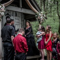 Swogger Warman StarNoirStudio CheyenneandChristophersGothicWeddingatChapelintheHollow0026 big