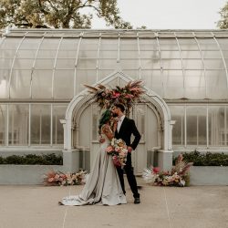 DD4A0599 - Rock star vibes abound at this Texas elopement inspiration with a silver wedding dress Rock star vibes abound at this Texas elopement inspiration with a silver wedding dress
