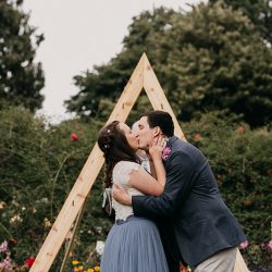 PointDefianceRoseGarden Wedding Stuberg Melaphoto 1530 - A colorful & artistic wedding at Point Defiance Rose Garden in Tacoma A colorful & artistic wedding at Point Defiance Rose Garden in Tacoma