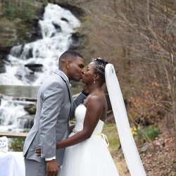 206 - A sweet elopement with positive energy (despite the bride not being able to see!) A sweet elopement with positive energy and good vibes (despite the bride not being able to see!)
