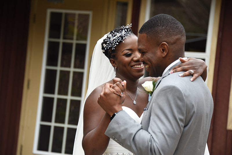 A sweet elopement with positive energy and good vibes (despite the bride not being able to see!)