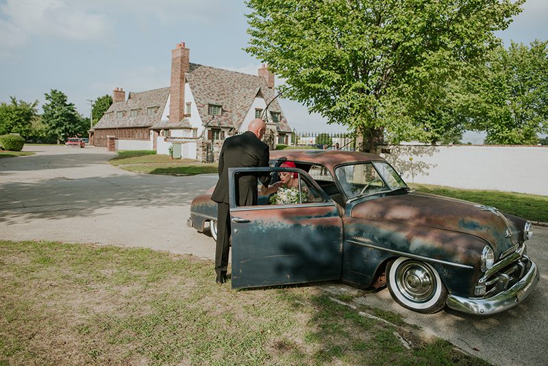 Red and Julian's excellent road trip adventure wedding