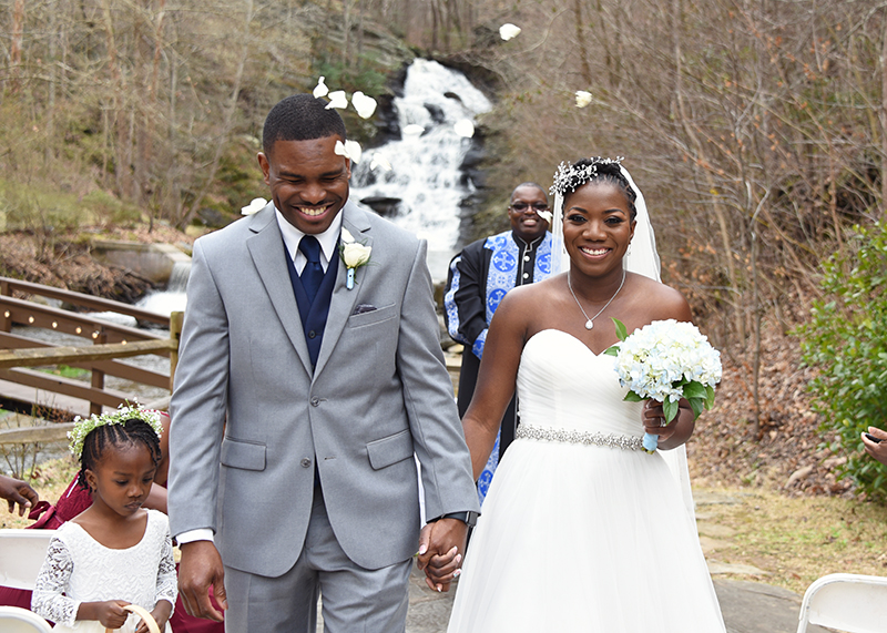 A sweet elopement with positive energy and good vibes (despite the bride not being able to see!)