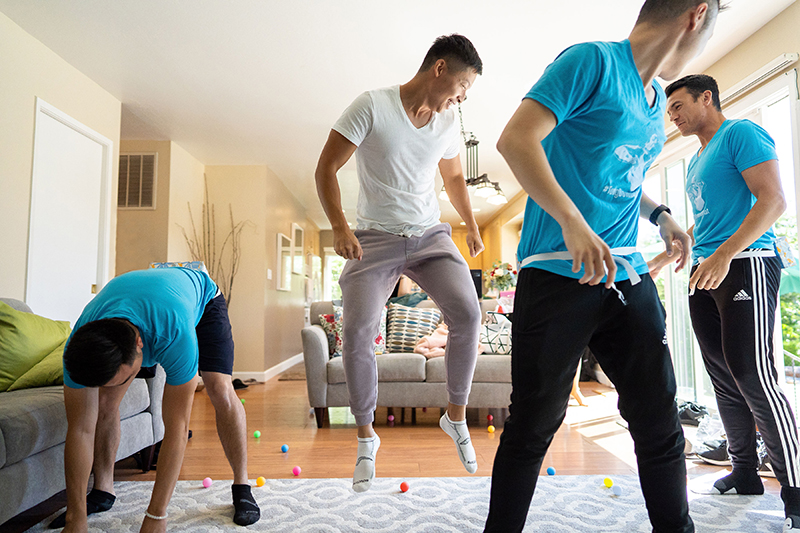Gaming hubs and a Cactuar toss at this eSports arena wedding